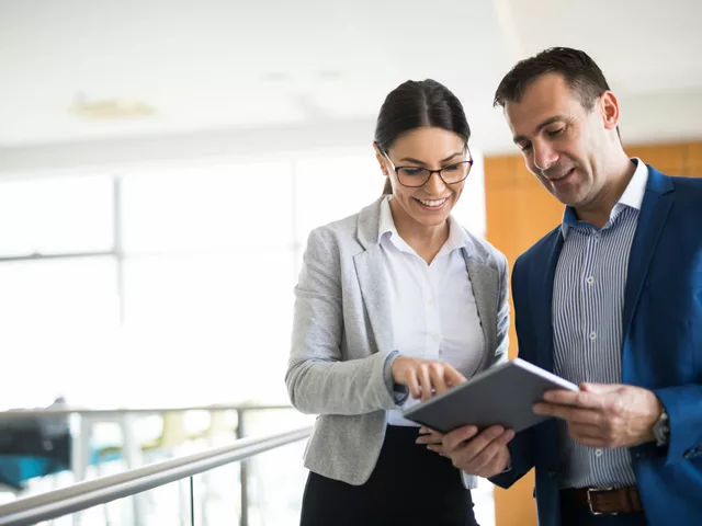How do I start a new business with no experience?